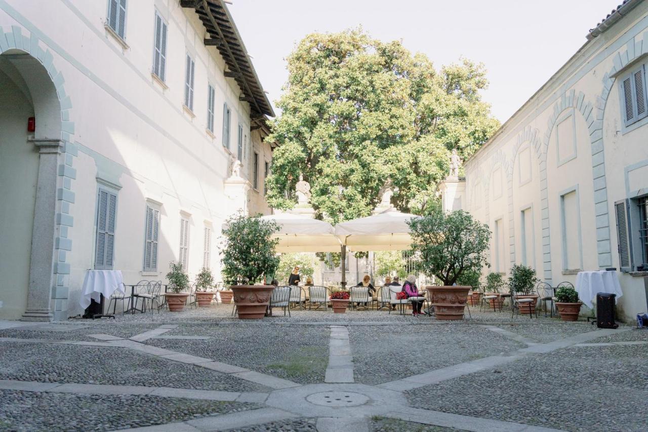 Caffe Delle Rose Les Chambres Verbania Buitenkant foto