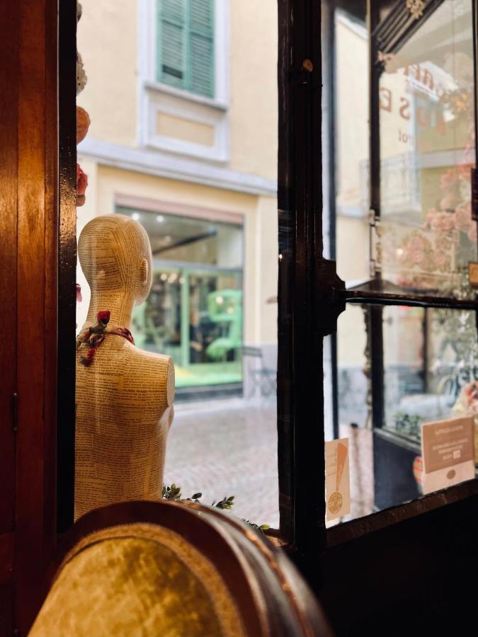 Caffe Delle Rose Les Chambres Verbania Buitenkant foto